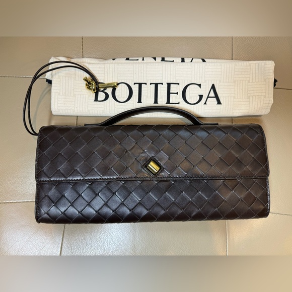 Sold ❌Bottega Veneta Andiamo Clutch - Picture 3 of 10